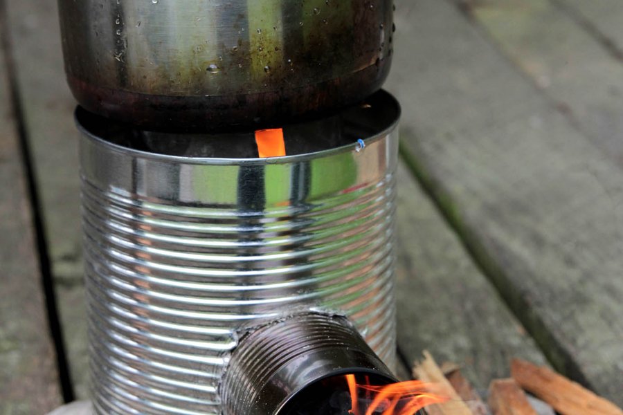 Estufa de Emergencia 'Rocket' de Latas